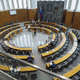 Negotova parlamentarna usoda združevanja agencij