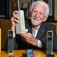 Človek, ki je 50 let nazaj izumil prenosni telefon