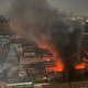 V požaru v Južni Afriki umrlo 74 ljudi