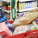 Marže trgovcev visoke pri kruhu, mesnih in mlečnih izdelkih