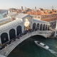 Benetke prepovedujejo velike skupine in glasne zvočnike