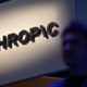 Anthropic presenetil z rekordnimi prihodki in načrtom za dvobilijonski IPO