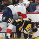 Kaos v ligi NHL: pretep, 84 kazenskih minut in udarec po denarnici