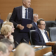 Janez Janša ministrom iz NSi in Demokratov namenil stranske vloge