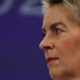 Ursula von der Leyen sporoča Putinu: Cena vojne je vsak dan višja