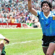 Maradonina božja roka in žoga za najmanj 2,2 milijona evra