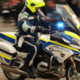 V Domžalah je mladoletnik z mopedom trčil v policista motorista