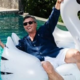 Borut Pahor na napihljivem labodu: fotografije razdelile sledilce