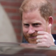 Princ Harry pripotoval v London brez žene in otrok