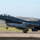 Na Zakintosu zagorel vojaški lovec F-16 (VIDEO)