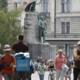Slovenci smo varčni, a daleč od premožnih