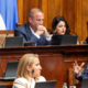 Premier tarča očitkov, da je zgolj Vučićeva lutka