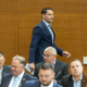 Ukinitev uradniškega sveta razdvojila parlament