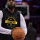 LeBron James ne izbira sredstev, z vsemi silami napada Michaela Jordana