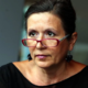 Vesna Godina: Zato je vladno darilo prvošolcem strel v koleno