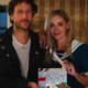 Klemen Slakonja in Katarina Čas skupaj pred filmskimi kamerami