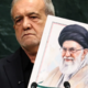 Iran ponuja diplomacijo, a ostaja pripravljen na vojno