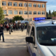 V streljanju pred srednjo šolo enajst ranjenih
