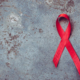 Virus hiv: 15-letnica vene na roki poimenovala zajtrk, kosilo in večerja
