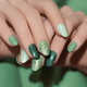 Ta zelena manikura bo letos osvojila vse ljubiteljice nohtov