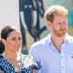 Princ Harry in Meghan Markle se z otrokoma vračata v Združeno kraljestvo