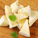 Pozor, zaradi nevarne bakterije odpoklicali znano vrsto sira