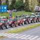 Dovolj jim je: Slovenski kmetje so se odpravili na velik protest v Bruselj