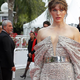 Hči Mille Jovovich pri 18. letih popolnoma zasenčila mamo