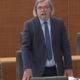 Očitki Logarju: Pokazal ni "niti kančka empatije", raje brani ekonomske interese