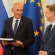 Golob izzval Janšo, tako mu je odgovoril