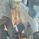 Grozljiv napad, župan se je zgrudil ob avtu