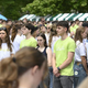 Med maturantsko parado počastili umrlo dijakinjo
