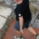 Ni dobil deklet, zato se je znani Slovenec domislil nekaj genialnega