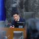V parlamentu so se tik pred glasovanjem vsi režali kot pečeni mački