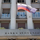 Pred Banko Slovenija dolga kolona ljudi