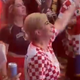 Nekdanja hrvaška predsednica plesala na ulici, Hrvati trepetajo