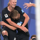 Kakšno slavje! Hallandov niz, kapetan na bobnu, cel stadion veslal