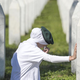 Ob 31. obletnici genocida v Srebrenici pokop desetih žrtev
