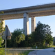 Domačini v skrbeh: Z viadukta odpada material, Dars odgovarja