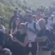 Neverjetni prizor: Na tisoče turistov čaka v vrsti v gorah