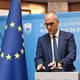 Minister Ostrc dobil večja pooblasila za "čiščenje" kadrov, zakrožile informacije o odstopu