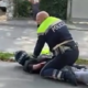 Policisti pojasnili, zakaj so sredi Kamnika onesposobili voznika