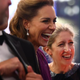 Še ob možu se Kate Middleton ne smeji tako kot ob tem zvezdniku
