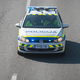 Policisti brez luči in siren divjali po avtocesti: Je to sploh zakonito?