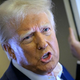 Trump je novinarje televizijske hiše CNN odgnal s svojega letala