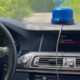 Mesec z modrimi lučmi po podeželju, tako pojasnjuje ozadje zgodbe
